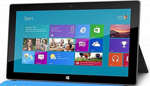 Octubre 2012 – Microsoft lanza Windows 8 y Microsoft Surface