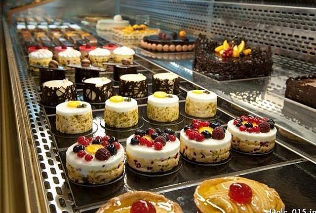 I start a bakery as a side job