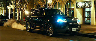 Fiskalari lapurtu egiten diote autoa