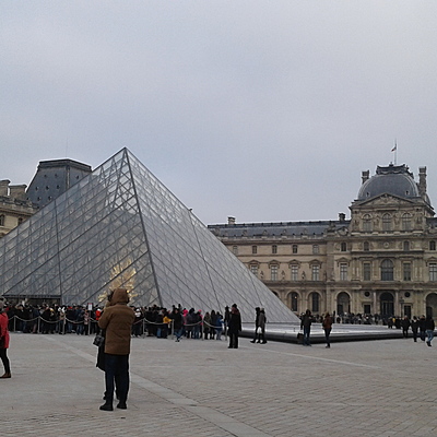 Timeline: Características de la pedagogía y la educación en los distintos momentos históricos del mundo y de Colombia