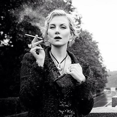 Timeline: Рената Литвинова