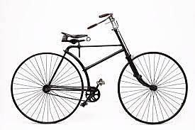 bicicletas con llantas de atrás y delante de igual tamaño