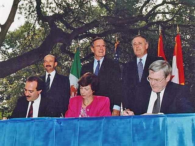 Firma del Tratado de Libre Comercio de América del Norte (TLC)