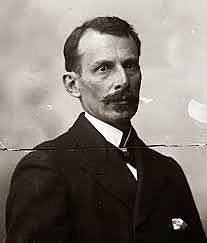 RAFAEL URIBE URIBE: Primera ley relacionada a este tema del país.