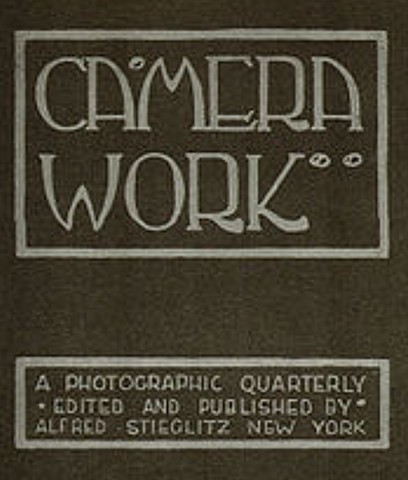 Strand publica su obra