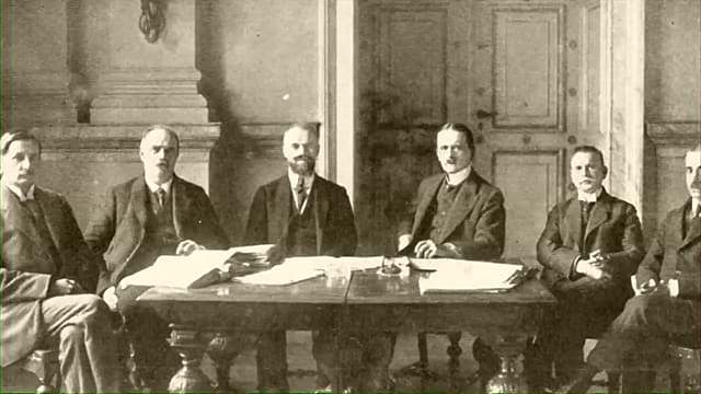 Weimar Republic is created