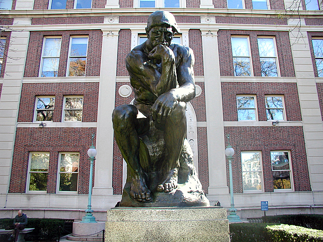 Can Logic Divorce Ontology?