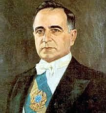 Entra Getúlio Vargas a la presidencia en Brasil