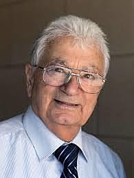 Yuri Oganesián (85 años)