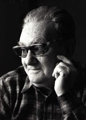 Rep la Medalla de Oro al Mérito en las Bellas Artes