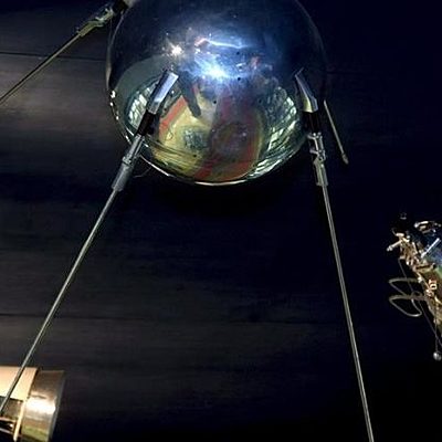 Timeline: HISTORIA DE LOS SISTEMAS SATELITALES