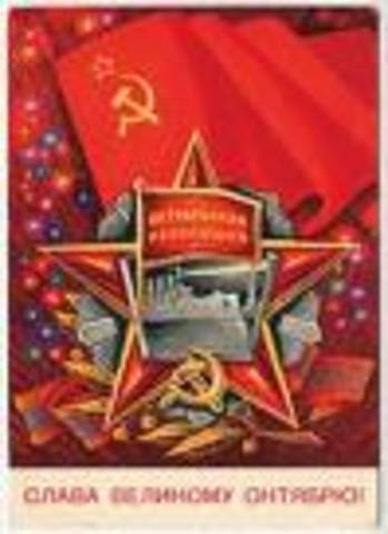 totalitarian government establish the ussr