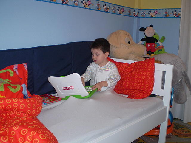 Nire lehenengo ordenagailuarekin ikasten.