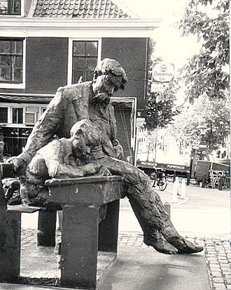 Standbeeld Theo Thijssen