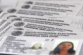 Se establece ciudadania al cumplir los 18 años de edad.