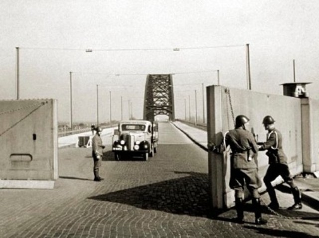 Defeat of the Netherlands, Belgium and Leuxembourg by Germany