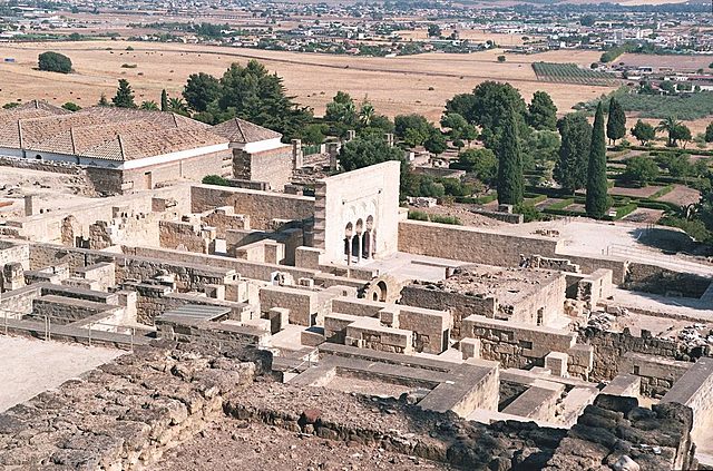 Empieza la construcción de Medina Azahara