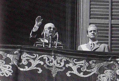 Juan Carlos de Borbón es designado sucesor de Franco