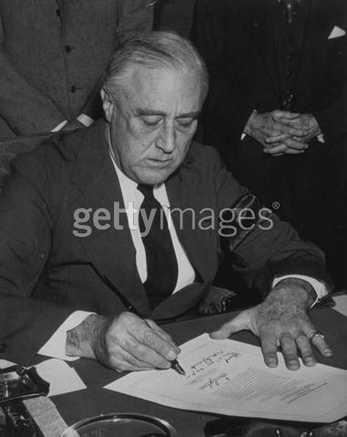 Italy joins Germany and invades France