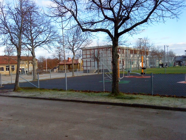 Jag börjar i vallhamra skolan! :)