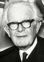JEAN PIAGET