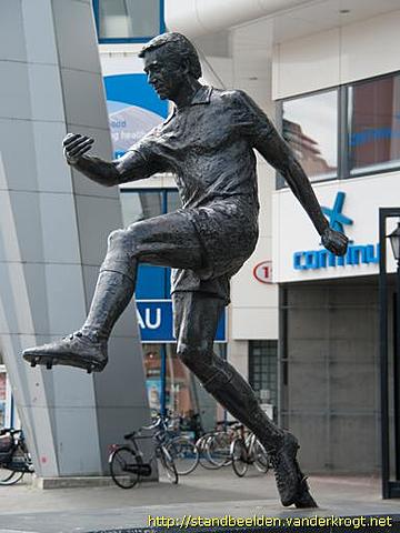 Standbeeld Willy van der Kuijlen
