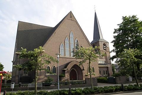 Dorpskerk wierden.