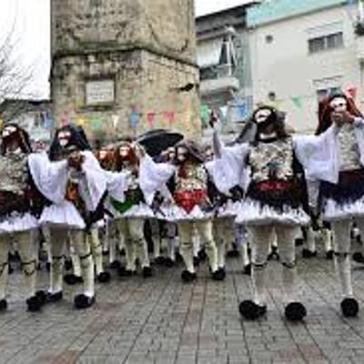 Timeline: Η Νάουσα και το έθιμο γενίτσαροι και μπούλες