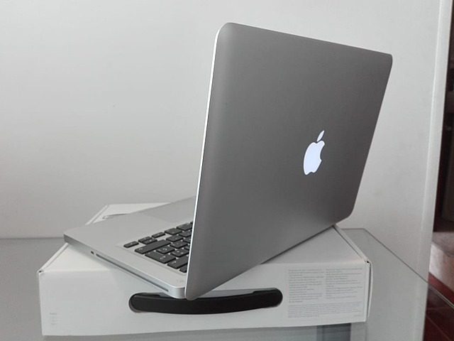 Apple-MacBook Pro