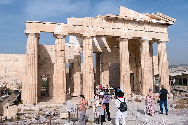 Contratación Arquitectos Templo Acrópolis