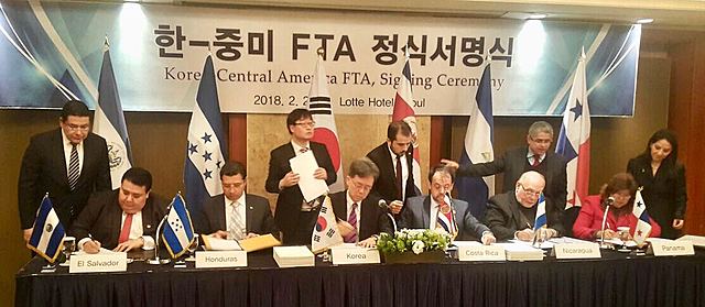 TLC - COREA , LA REPUBLICA DE EL SALVADOR Y LA REPUBLICA DE HONDURAS