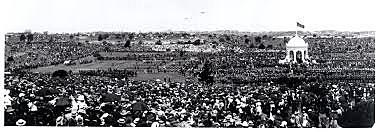 A second people's conference in Bathurst, New South Wales, renews calls for another federation convention.