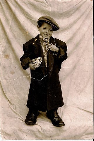 Foto con la ropa de mi papá.