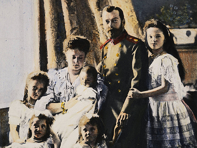 Monarkiaren ezaugarriak