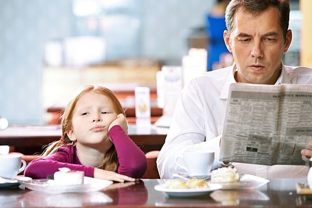 La ausencia materna afecta la personalidad en los niños. (Lawson Lowrey 1940)