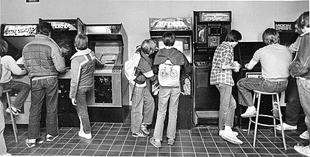 1980 salones recreativos o de juegos