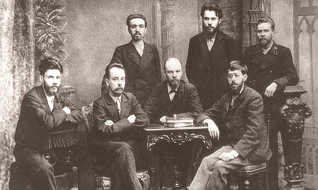 Bolcheviques x Mencheviques