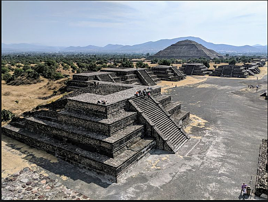 The Aztec people build Tenochtitlan