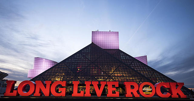 O Rock and Roll Hall of Fame reconheceu os esforços e significância da Vans Warped Tour