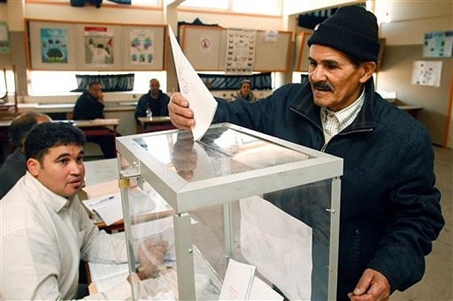 Limiting Power In Monarchy