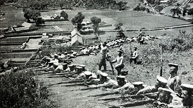 The Russo-Japanese War (1904-1905)