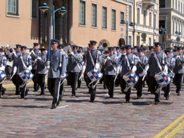 Russian army into Finland (Finns surrender in three months)