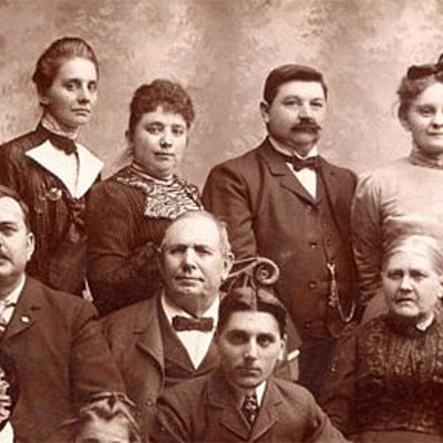 Timeline: historia de la familia