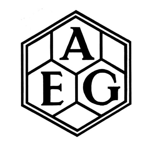 Peter Behrens entra en AEG