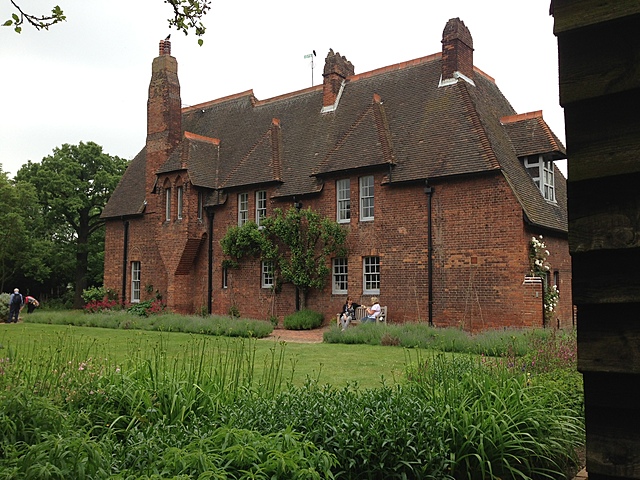 Red House de William Morris y Philip Webb
