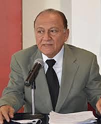 Secretario de educación pública Ángel Pescador