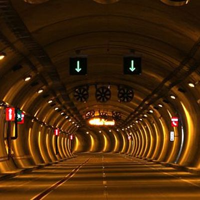 Timeline: HISTORIA DE LOS TÚNELES