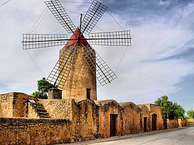 (Santa Oliva) Es vent el molí de Soler