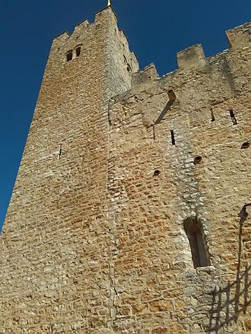 Guillem ataca el castell