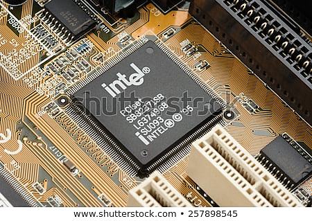 1°er microprocesador